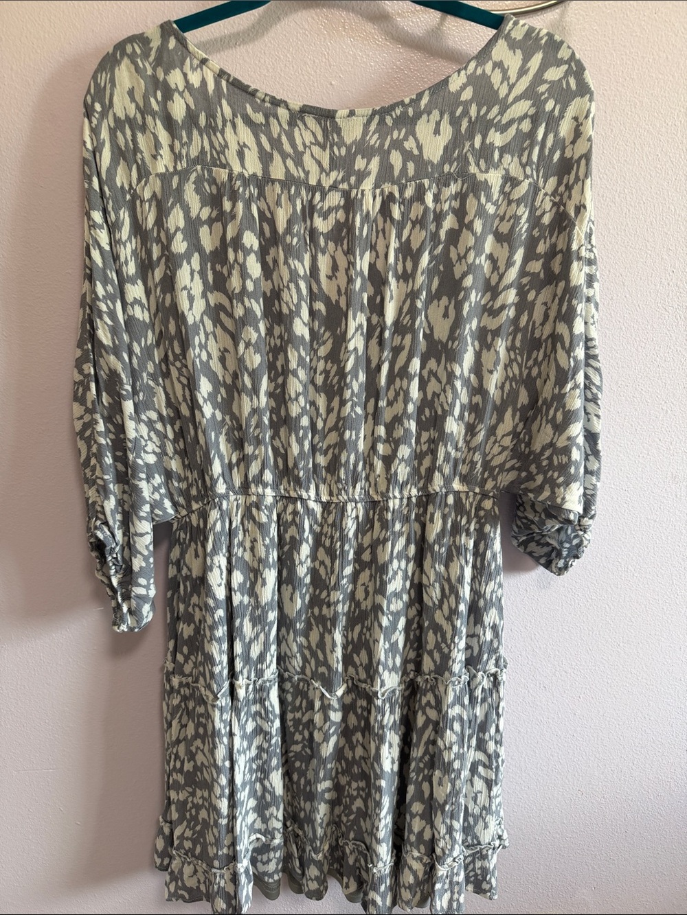 Gray & White Printed Tiered Women's Dress - Picture 11 of 12